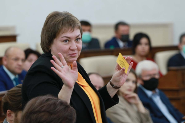 Экс-глава ЛДПР Боровикова получила пост в алтайской «Справедливой России» и поведет партию на выборы 