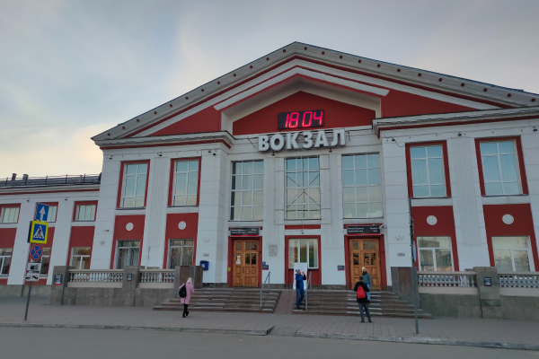 Власти призвали архитекторов обновить привокзальную площадь в Барнауле в едином стиле