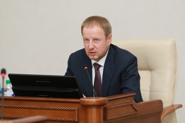 Алтайский губернатор Томенко выбыл из пятерки самых медийных глав сибирских регионов